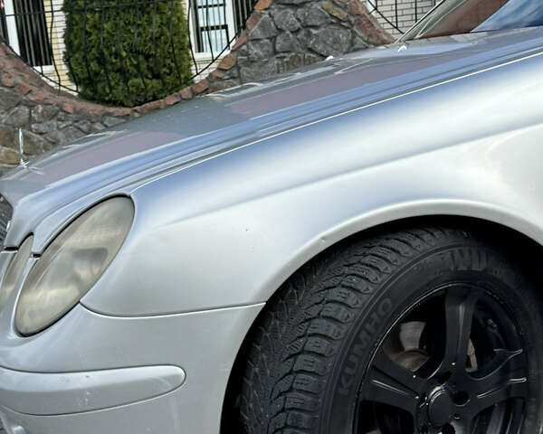 Мерседес Е-Клас 2004 у Вінниці на Automoto.ua Сірий Мерседес Е-Клас, об'ємом двигуна 1.8 л та пробігом 459 тис. км за 4799 $, фото 11 на Automoto.ua