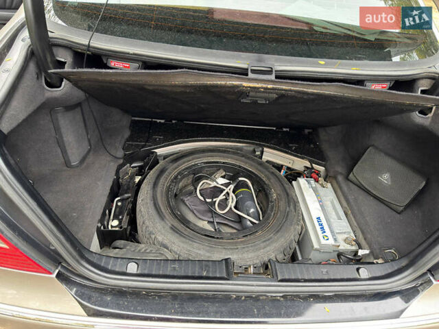 Мерседес Е-Клас 2004 у Одесі на Automoto.ua Сірий Мерседес Е-Клас, об'ємом двигуна 3.2 л та пробігом 200 тис. км за 8000 $, фото 16 на Automoto.ua