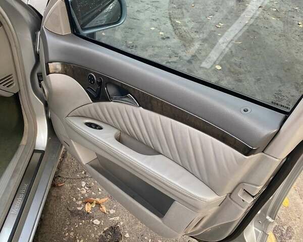 Сірий Мерседес Е-Клас, об'ємом двигуна 5 л та пробігом 350 тис. км за 8800 $, фото 8 на Automoto.ua