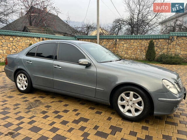 Серый Мерседес Е-Класс, объемом двигателя 2.2 л и пробегом 359 тыс. км за 6450 $, фото 21 на Automoto.ua