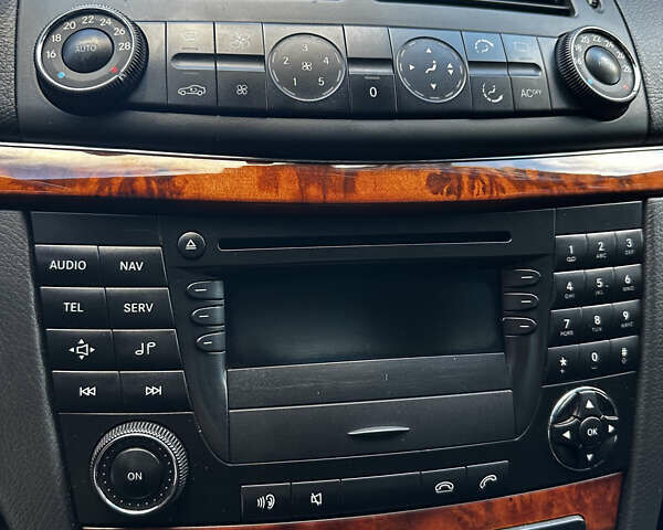 Мерседес Е-Клас 2004 у Івано-Франківську на Automoto.ua Сірий Мерседес Е-Клас, об'ємом двигуна 2.1 л та пробігом 305 тис. км за 6500 $, фото 18 на Automoto.ua