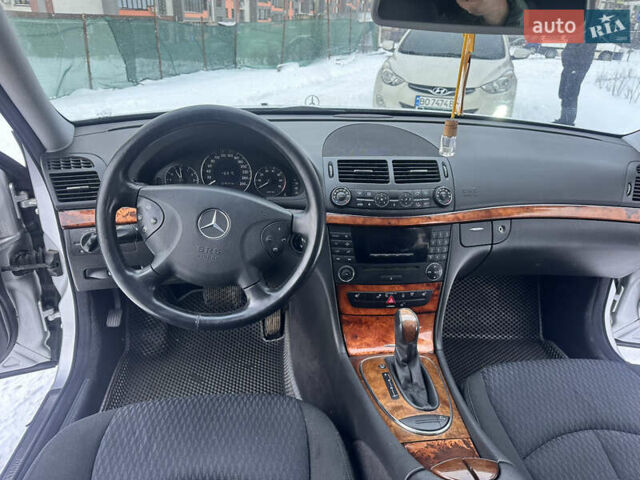 Серый Мерседес Е-Класс, объемом двигателя 1.8 л и пробегом 289 тыс. км за 6750 $, фото 65 на Automoto.ua