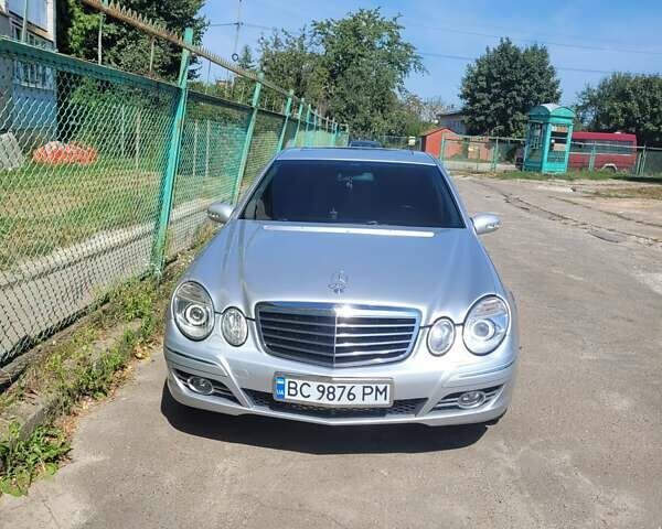 Сірий Мерседес Е-Клас, об'ємом двигуна 2.15 л та пробігом 350 тис. км за 7500 $, фото 7 на Automoto.ua