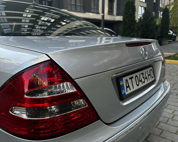 Мерседес Е-Клас 2004 у Івано-Франківську на Automoto.ua Сірий Мерседес Е-Клас, об'ємом двигуна 2.1 л та пробігом 305 тис. км за 6500 $, фото 9 на Automoto.ua