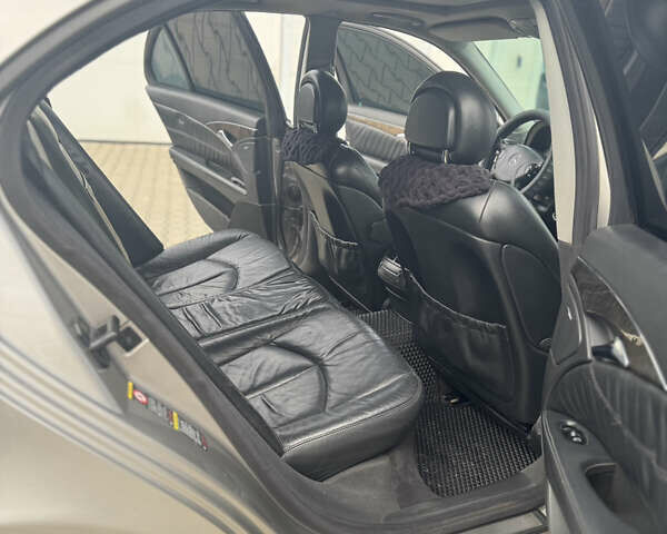 Серый Мерседес Е-Класс, объемом двигателя 2.7 л и пробегом 426 тыс. км за 6999 $, фото 9 на Automoto.ua