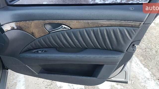 Серый Мерседес Е-Класс, объемом двигателя 2.6 л и пробегом 214 тыс. км за 6300 $, фото 14 на Automoto.ua