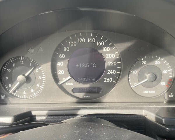 Сірий Мерседес Е-Клас, об'ємом двигуна 2.2 л та пробігом 297 тис. км за 7000 $, фото 17 на Automoto.ua