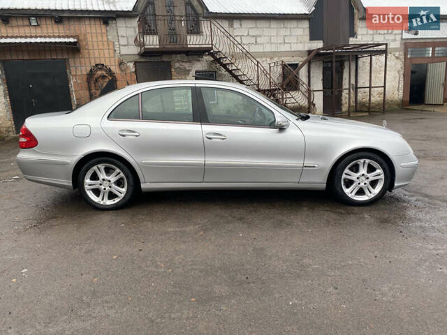 Сірий Мерседес Е-Клас, об'ємом двигуна 3.2 л та пробігом 272 тис. км за 3850 $, фото 24 на Automoto.ua