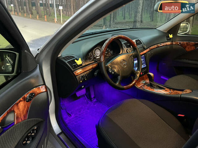 Серый Мерседес Е-Класс, объемом двигателя 3.2 л и пробегом 430 тыс. км за 7299 $, фото 10 на Automoto.ua