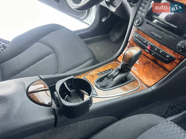 Серый Мерседес Е-Класс, объемом двигателя 1.8 л и пробегом 289 тыс. км за 6750 $, фото 53 на Automoto.ua