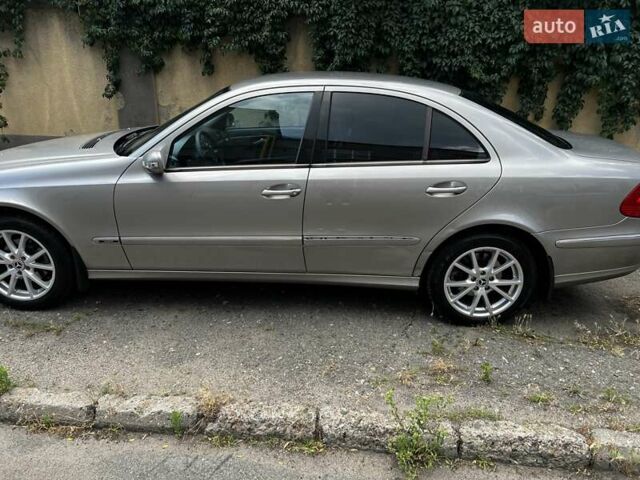 Серый Мерседес Е-Класс, объемом двигателя 1.8 л и пробегом 382 тыс. км за 6500 $, фото 2 на Automoto.ua