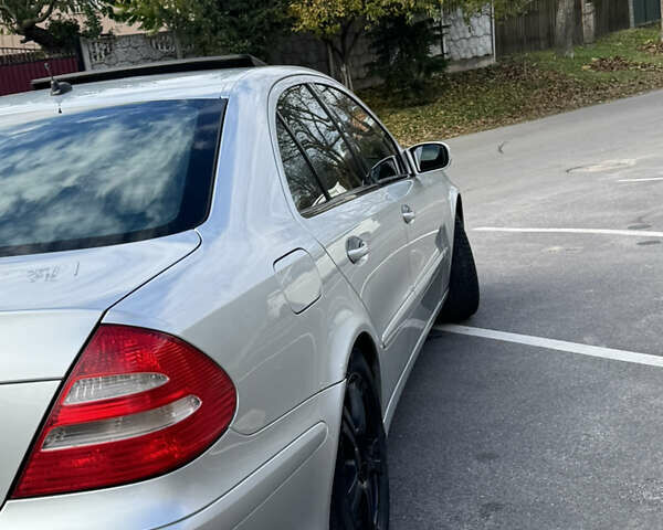 Мерседес Е-Клас 2004 у Вінниці на Automoto.ua Сірий Мерседес Е-Клас, об'ємом двигуна 1.8 л та пробігом 459 тис. км за 4799 $, фото 23 на Automoto.ua