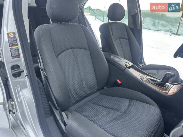 Серый Мерседес Е-Класс, объемом двигателя 1.8 л и пробегом 289 тыс. км за 6750 $, фото 49 на Automoto.ua