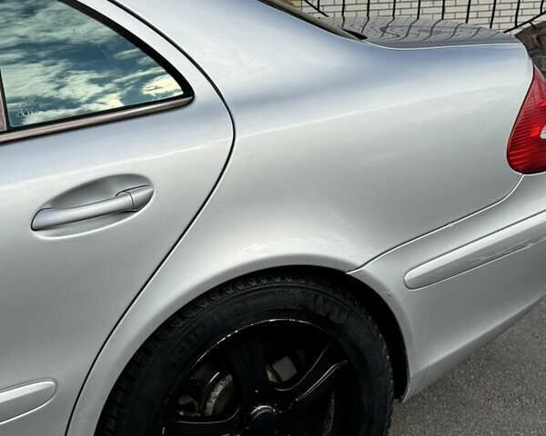 Мерседес Е-Клас 2004 у Вінниці на Automoto.ua Сірий Мерседес Е-Клас, об'ємом двигуна 1.8 л та пробігом 459 тис. км за 4799 $, фото 10 на Automoto.ua
