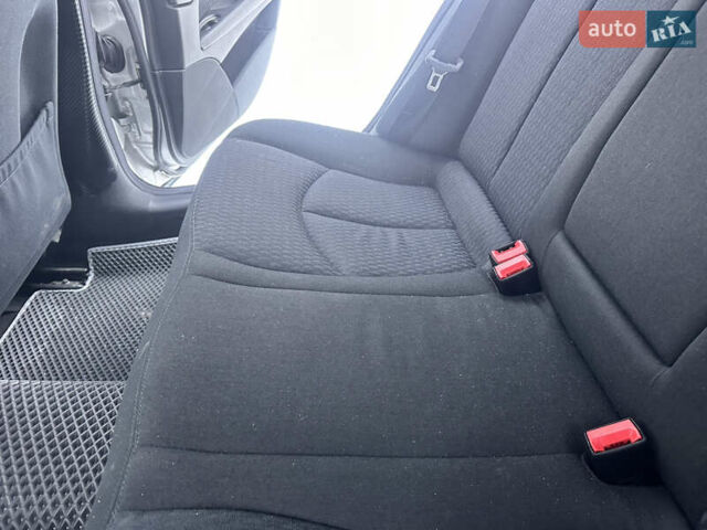 Серый Мерседес Е-Класс, объемом двигателя 1.8 л и пробегом 289 тыс. км за 6750 $, фото 69 на Automoto.ua