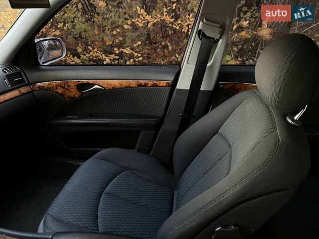 Мерседес Е-Клас 2004 у Тернополі на Automoto.ua Сірий Мерседес Е-Клас, об'ємом двигуна 2.2 л та пробігом 333 тис. км за 5750 $, фото 17 на Automoto.ua