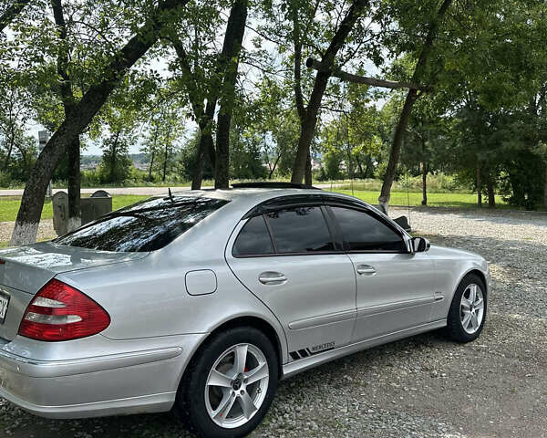 Сірий Мерседес Е-Клас, об'ємом двигуна 2.15 л та пробігом 216 тис. км за 7500 $, фото 3 на Automoto.ua