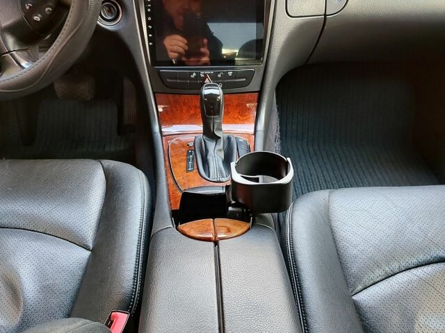 Серый Мерседес Е-Класс, объемом двигателя 2.1 л и пробегом 443 тыс. км за 8300 $, фото 6 на Automoto.ua