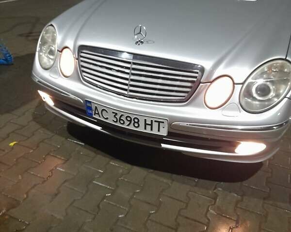 Серый Мерседес Е-Класс, объемом двигателя 2.15 л и пробегом 400 тыс. км за 6300 $, фото 2 на Automoto.ua