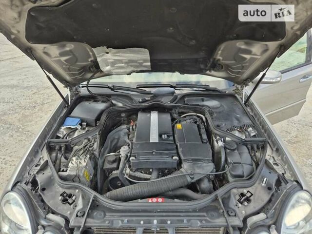 Сірий Мерседес Е-Клас, об'ємом двигуна 1.8 л та пробігом 281 тис. км за 11400 $, фото 35 на Automoto.ua