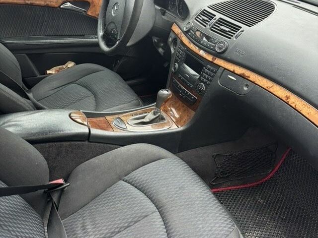 Серый Мерседес Е-Класс, объемом двигателя 2.7 л и пробегом 502 тыс. км за 6500 $, фото 5 на Automoto.ua