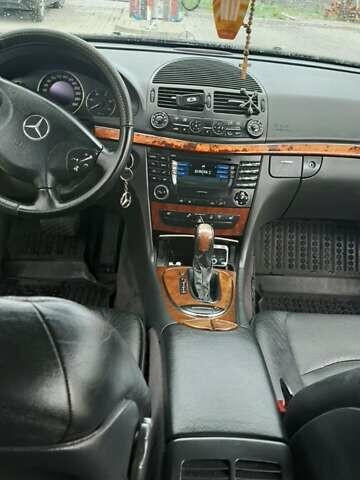 Серый Мерседес Е-Класс, объемом двигателя 2.69 л и пробегом 320 тыс. км за 7300 $, фото 12 на Automoto.ua