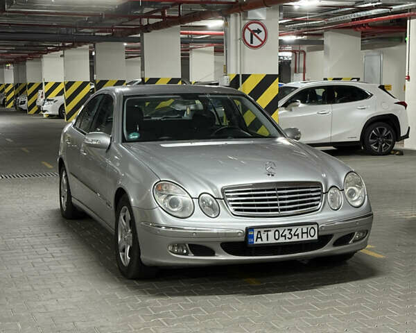 Серый Мерседес Е-Класс, объемом двигателя 2.15 л и пробегом 306 тыс. км за 7800 $, фото 1 на Automoto.ua