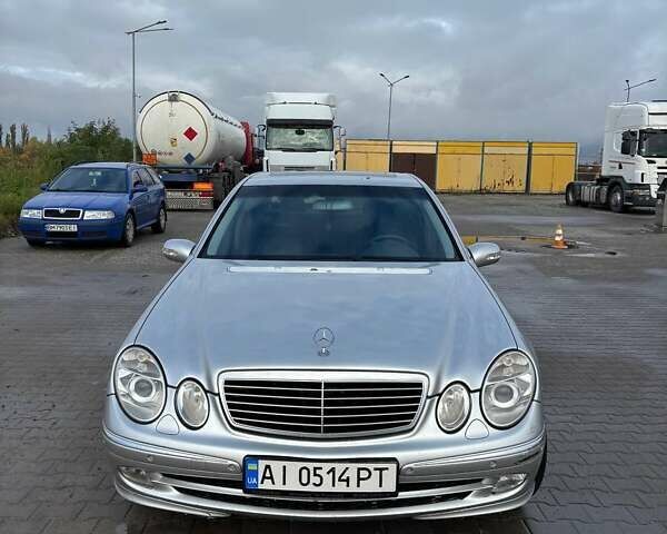 Серый Мерседес Е-Класс, объемом двигателя 3.2 л и пробегом 500 тыс. км за 6000 $, фото 2 на Automoto.ua