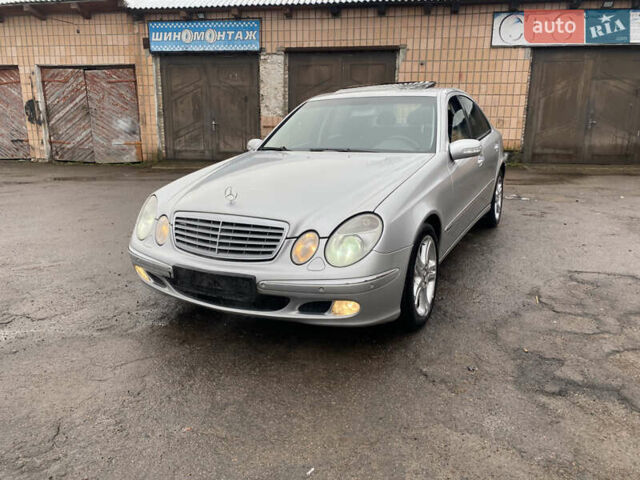 Сірий Мерседес Е-Клас, об'ємом двигуна 3.2 л та пробігом 272 тис. км за 3850 $, фото 11 на Automoto.ua