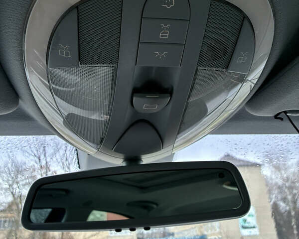 Сірий Мерседес Е-Клас, об'ємом двигуна 2.7 л та пробігом 349 тис. км за 8800 $, фото 27 на Automoto.ua