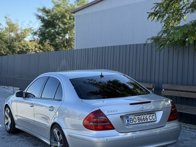 Серый Мерседес Е-Класс, объемом двигателя 3.2 л и пробегом 296 тыс. км за 7200 $, фото 11 на Automoto.ua