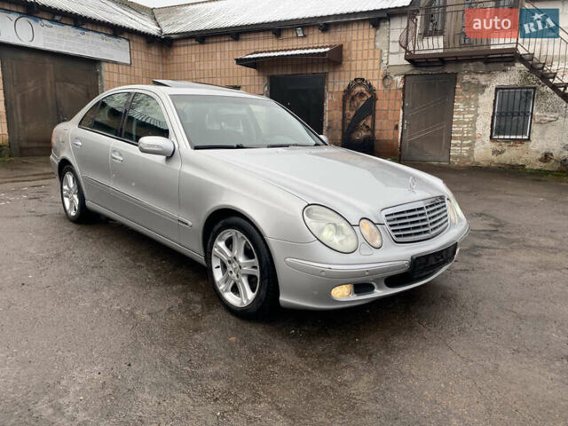 Сірий Мерседес Е-Клас, об'ємом двигуна 3.2 л та пробігом 272 тис. км за 3850 $, фото 26 на Automoto.ua