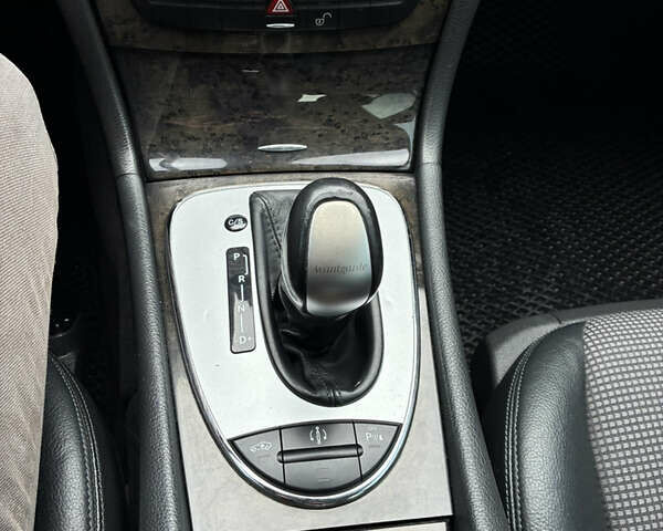 Сірий Мерседес Е-Клас, об'ємом двигуна 2.7 л та пробігом 349 тис. км за 8800 $, фото 16 на Automoto.ua