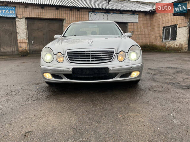 Сірий Мерседес Е-Клас, об'ємом двигуна 3.2 л та пробігом 272 тис. км за 3850 $, фото 9 на Automoto.ua