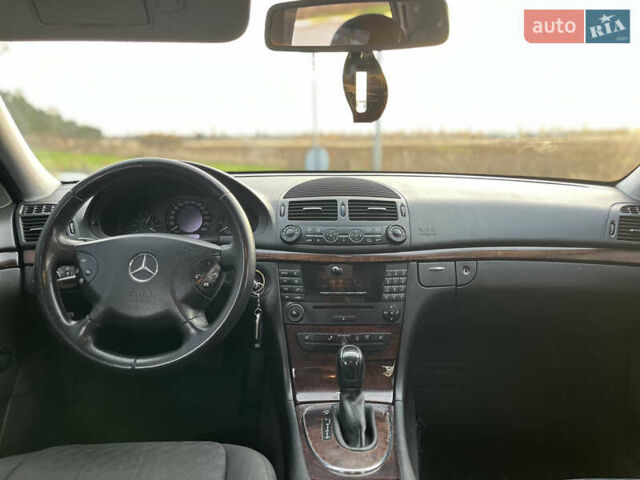 Сірий Мерседес Е-Клас, об'ємом двигуна 2.14 л та пробігом 390 тис. км за 6000 $, фото 11 на Automoto.ua