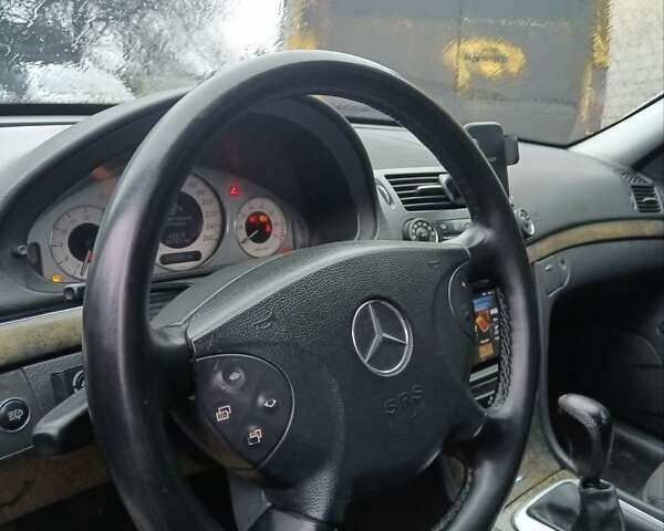 Сірий Мерседес Е-Клас, об'ємом двигуна 1.8 л та пробігом 315 тис. км за 6499 $, фото 10 на Automoto.ua