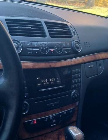 Серый Мерседес Е-Класс, объемом двигателя 1.8 л и пробегом 289 тыс. км за 7150 $, фото 15 на Automoto.ua