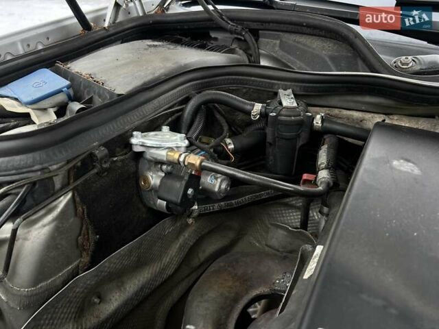 Сірий Мерседес Е-Клас, об'ємом двигуна 1.8 л та пробігом 318 тис. км за 4999 $, фото 77 на Automoto.ua
