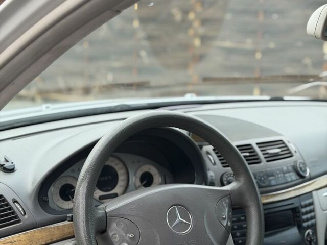 Сірий Мерседес Е-Клас, об'ємом двигуна 2.7 л та пробігом 359 тис. км за 4350 $, фото 14 на Automoto.ua