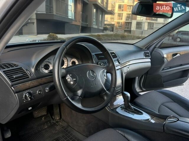 Серый Мерседес Е-Класс, объемом двигателя 1.8 л и пробегом 272 тыс. км за 6200 $, фото 15 на Automoto.ua