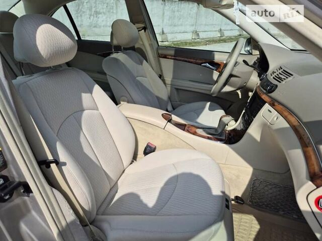 Сірий Мерседес Е-Клас, об'ємом двигуна 1.8 л та пробігом 281 тис. км за 11400 $, фото 32 на Automoto.ua