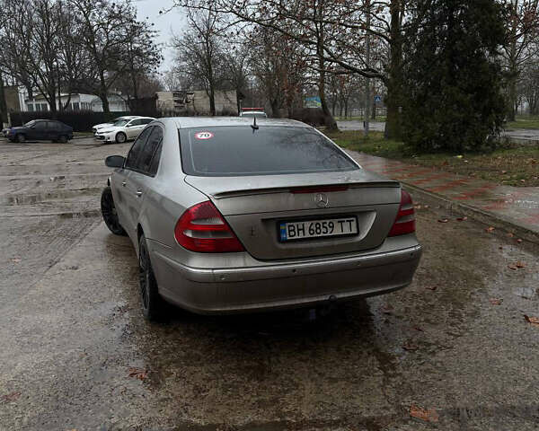 Серый Мерседес Е-Класс, объемом двигателя 1.8 л и пробегом 480 тыс. км за 7500 $, фото 2 на Automoto.ua