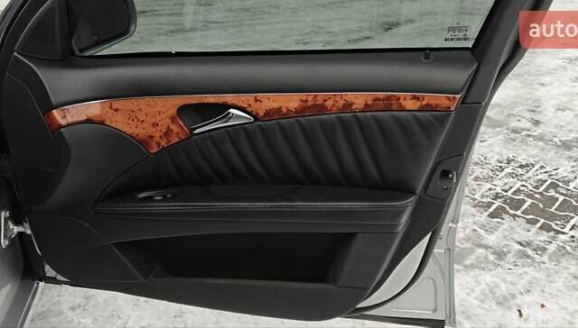 Сірий Мерседес Е-Клас, об'ємом двигуна 2.69 л та пробігом 360 тис. км за 7777 $, фото 17 на Automoto.ua