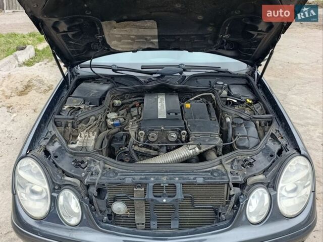 Серый Мерседес Е-Класс, объемом двигателя 1.8 л и пробегом 500 тыс. км за 4900 $, фото 15 на Automoto.ua