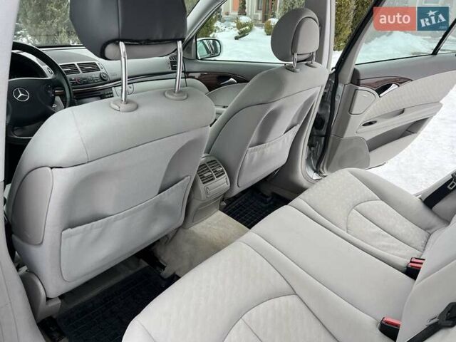 Сірий Мерседес Е-Клас, об'ємом двигуна 1.8 л та пробігом 318 тис. км за 4999 $, фото 42 на Automoto.ua