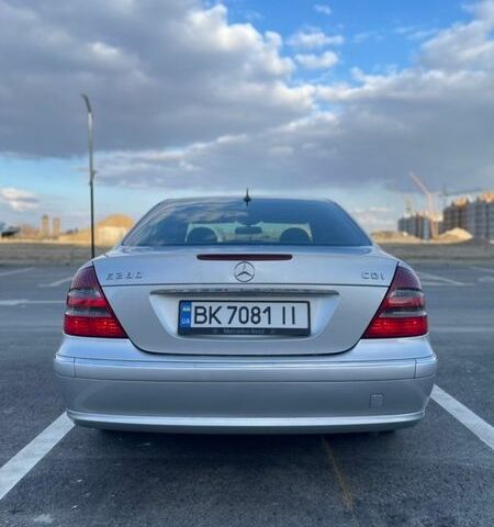 Серый Мерседес Е-Класс, объемом двигателя 3.2 л и пробегом 260 тыс. км за 6400 $, фото 10 на Automoto.ua