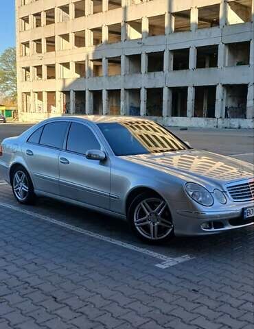 Серый Мерседес Е-Класс, объемом двигателя 1.8 л и пробегом 289 тыс. км за 7150 $, фото 11 на Automoto.ua