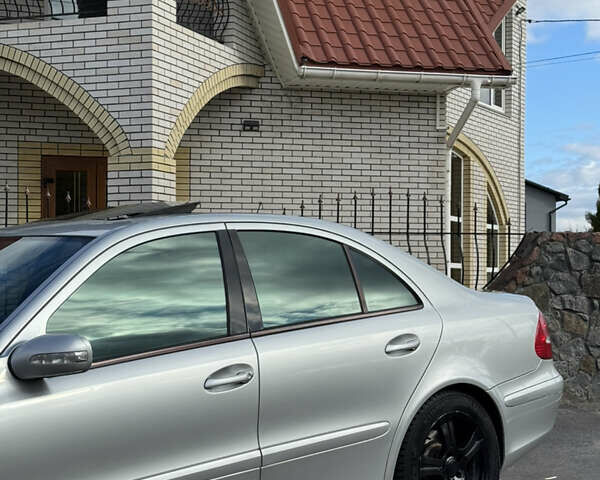Мерседес Е-Клас 2004 у Вінниці на Automoto.ua Сірий Мерседес Е-Клас, об'ємом двигуна 1.8 л та пробігом 459 тис. км за 4799 $, фото 26 на Automoto.ua