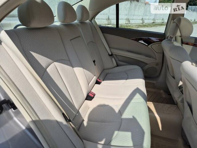 Сірий Мерседес Е-Клас, об'ємом двигуна 1.8 л та пробігом 281 тис. км за 11400 $, фото 29 на Automoto.ua
