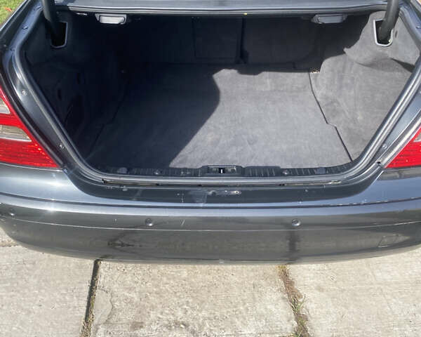 Сірий Мерседес Е-Клас, об'ємом двигуна 2.2 л та пробігом 297 тис. км за 7000 $, фото 12 на Automoto.ua